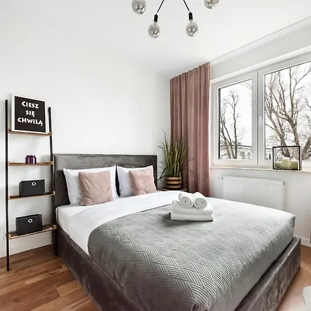 Ursynow Klobucka Cosy *