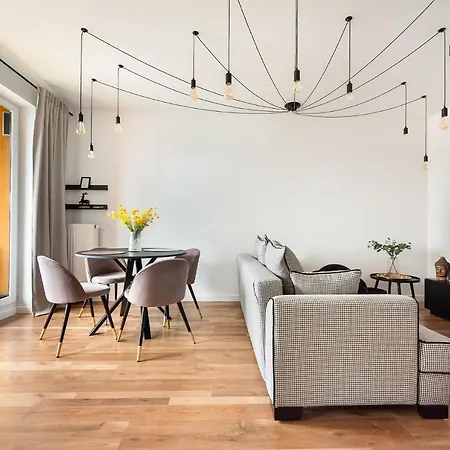 Ursynow Klobucka Cosy Varşova